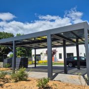 Szabadon álló autóbeálló